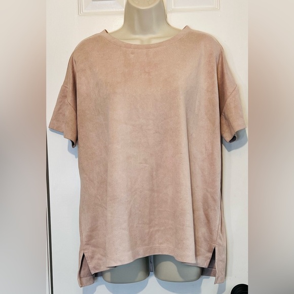 WISHLIST Women’s Stretch Faux Suede Top, Short Sleeve, Loose Fit, Cream, M/L - Picture 1 of 9
